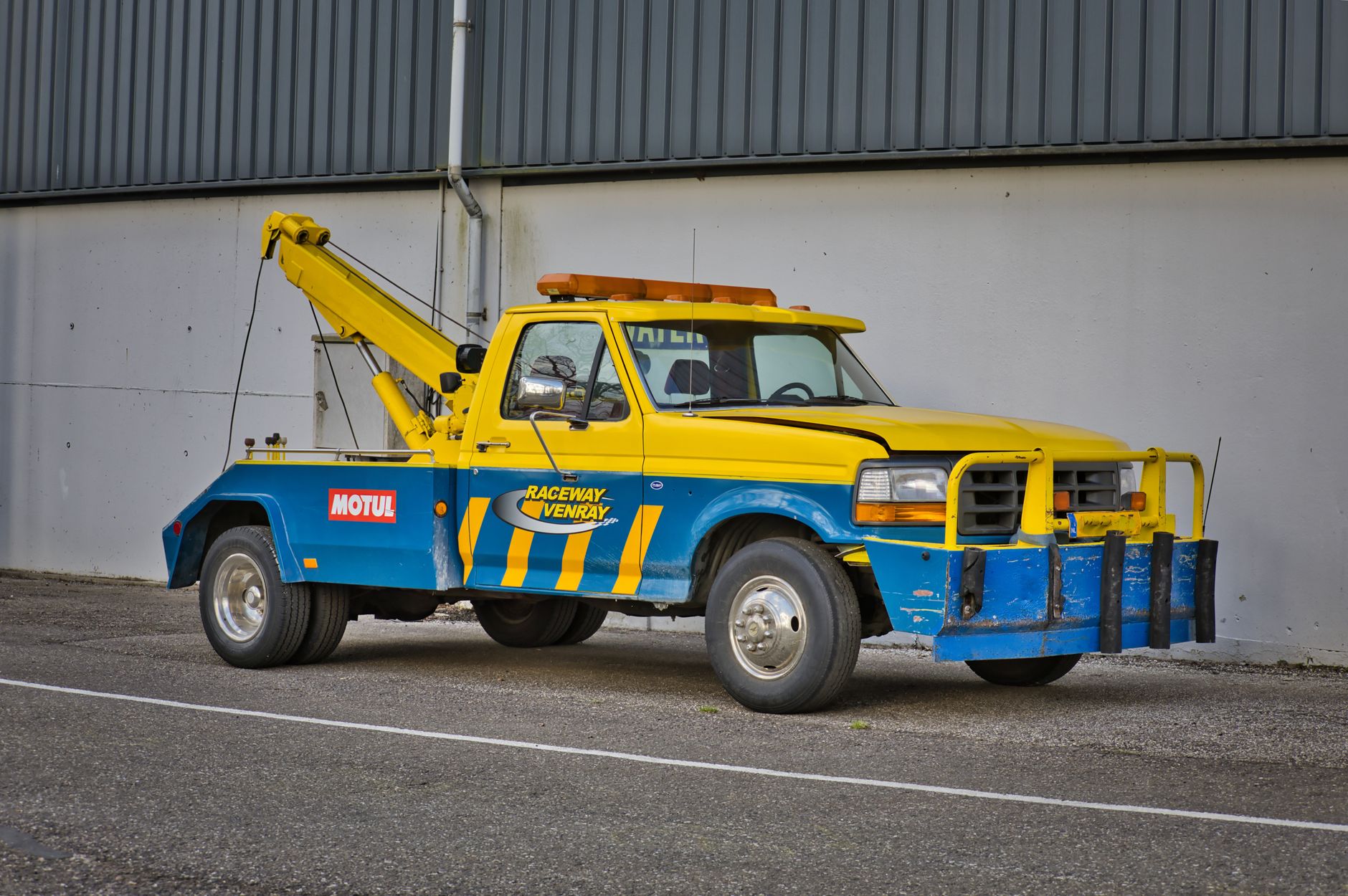 Remorquage Voiture équipe à Palaiseau